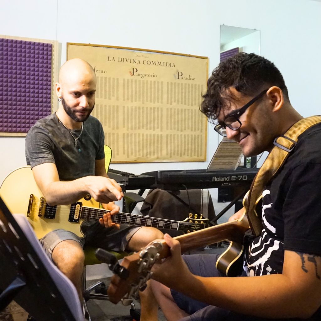 lezioni di chitarra a rho Gabriele Giarrusso